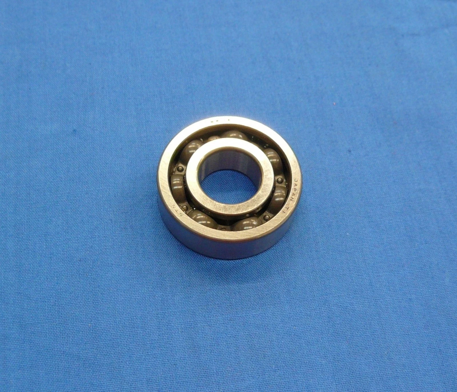 HONDA TRX ATC 250R OEM ENGINE COUNTER BALANCER HOLDER BEARING NEW BDT MOTORSPORT - Image 2