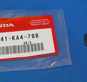 HONDA TRX ATC 250R OEM ENGINE CRANKCASE BEARING HOLDER PLATE 85-89 NEW BDT